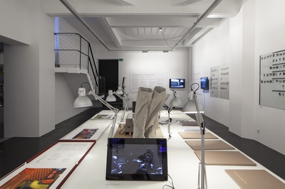 Blick in die Ausstellung "20 jahre architektur und tirol"