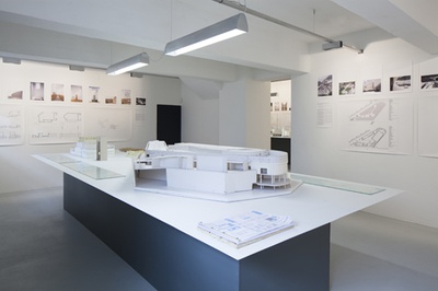 Blick in die Ausstellung "Álvaro Siza: Von der Linie zum Raum" im aut