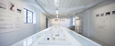 Blick in die Ausstellung "Álvaro Siza: Von der Linie zum Raum" im aut