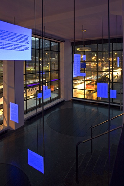 Blick in die Ausstellung "Architektur in Wörtern"