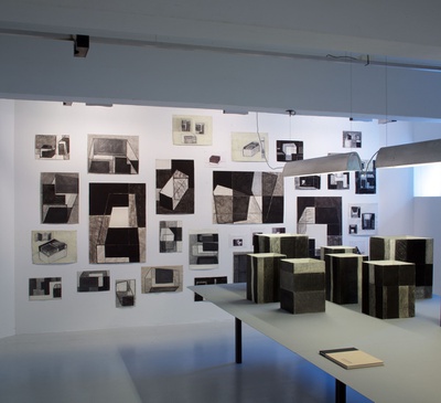 Blick in die Ausstellung "Arthur Salner: Raumbilderwelten" im aut