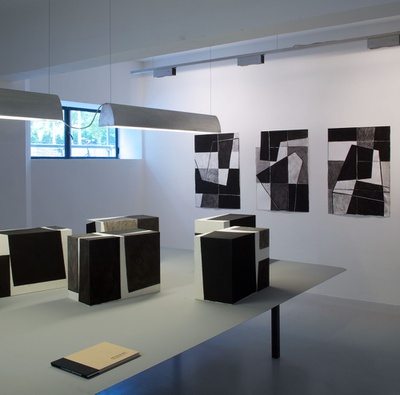 Blick in die Ausstellung "Arthur Salner: Raumbilderwelten" im aut