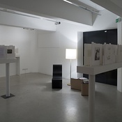Blick in die Ausstellung "Friedrich Kiesler: Ausstellung als Wahrnehmungsapparat"