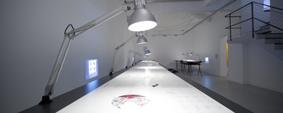 Sandi Hilal, Alessandro Petti, Eyal Weizman: Ungrounding – Blick in die Ausstellung