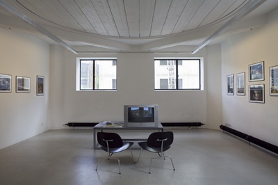 Blick in die Ausstellung "bitterweber: live like this!"