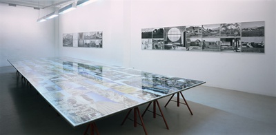 Blick in die Ausstellung "Carl Pruscha: Mein Logbuch"