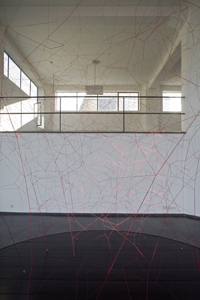 Rauminstallation "Red Respect"