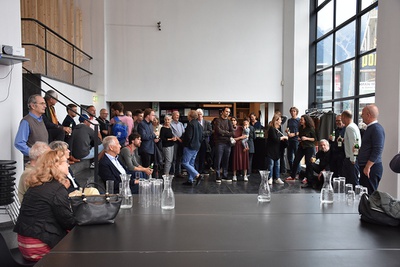 Eröffnungstag "Die Körper und der Raum" im aut – © aut