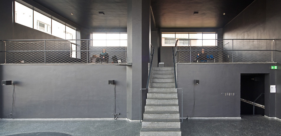 Blick in die Ausstellung "film foto foto film" im aut, Bildnachweis: Günter R. Wett