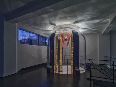 Blick in die Ausstellung "Hans-Walter Müller: Ich habe die Schwerkraft schon verlassen"