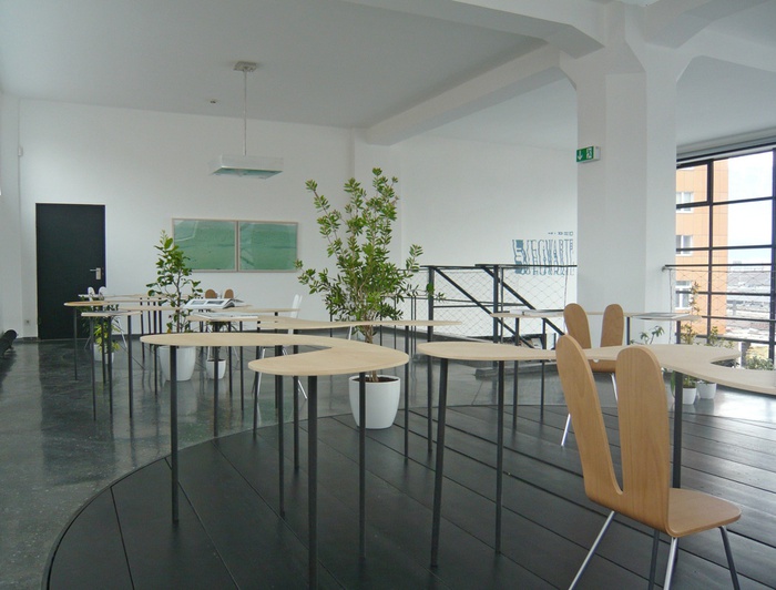 Blick in die Ausstellung im aut