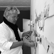 Lars Müller an der Wand