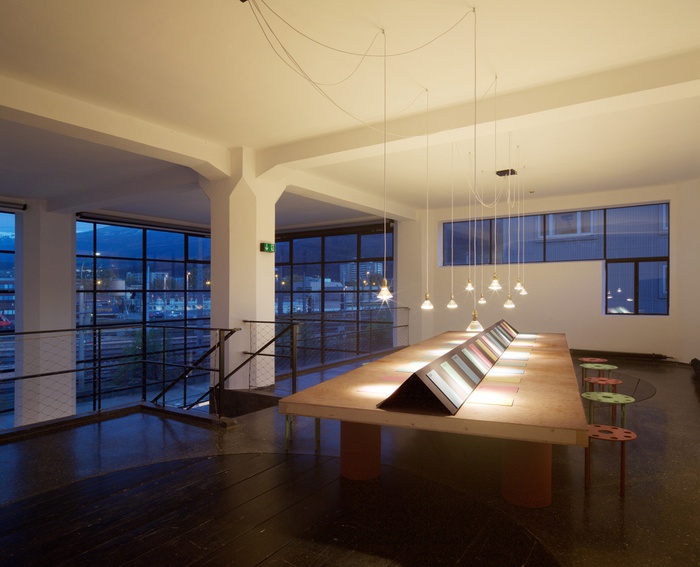 Blick in die Ausstellung im aut