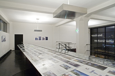 Blick in die Ausstellung "Neues Bauen in Tirol 2006"