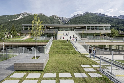 Schulcampus Neustift im Stubaital, 2016 – 2019 (Architektur: fasch&fuchs.architekten)