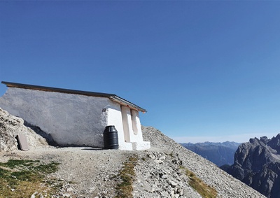 Lobende Erwähnung des Landes Tirol für Neues Bauen 2022: Linderhütte, Wiederaufbau, Spitzkofel, Amlach in Osttirol, 2019 – 2021 (Architektur: Plattform Architektur Osttirol)