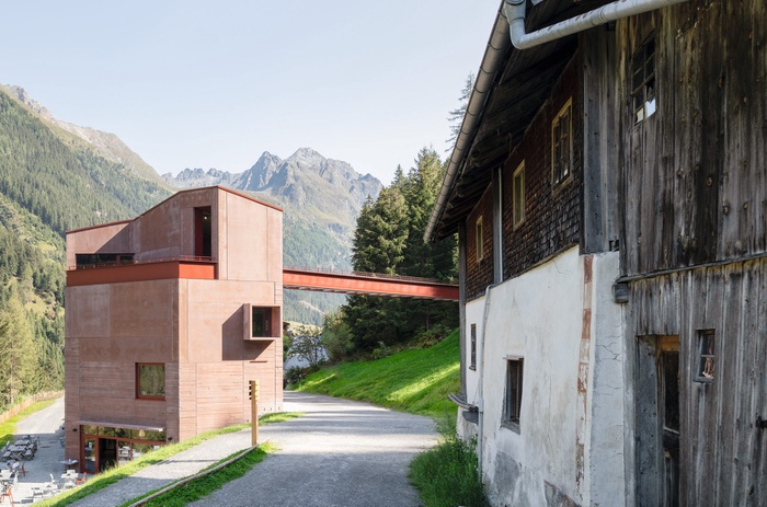 Auszeichnung des Landes Tirol für Neues Bauen 2022: Tiroler Steinbockzentrum, St. Leonhard im Pitztal, 2016 – 2020 (Architektur: Rainer Köberl, Daniela Kröss)