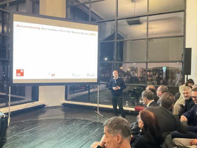 Einführung und Vorstellung der Jury durch Arno Ritter (aut)