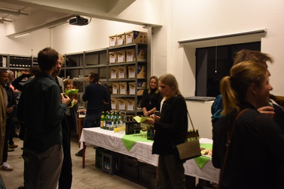 Umtrunk im Archiv für Bau.Kunst.Geschichte