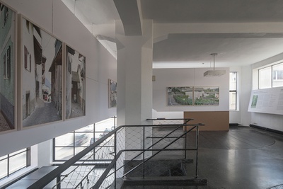 Blick in die Ausstellung "Walter Niedermayr: Koexistenzen" im aut