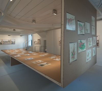 Blick in die Ausstellung "Walter Niedermayr: Koexistenzen" im aut