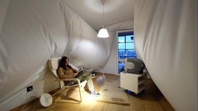 Numen / For Use: Collapsing Room, Installation im aut