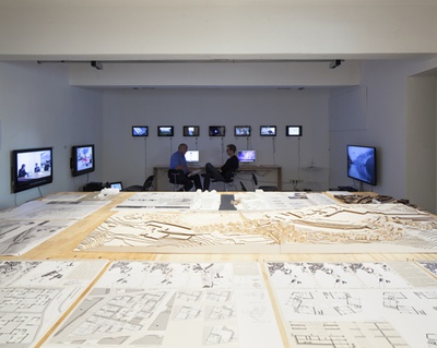 StudentInnenarbeiten der Architekturfakultät Innsbruck – Blick in die Ausstellung im  aut . Foto: © B+R