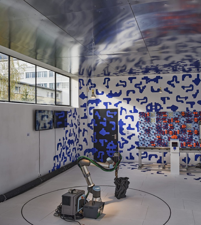 Robotic Lab "Phygital Space • Seamless Digital Materiality"