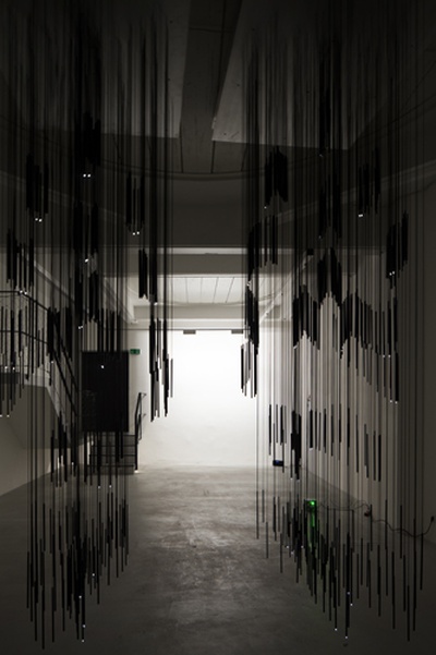 Blick in die Ausstellung "Rens Veltman: Infra und Ultra oder Colonise the Dark"