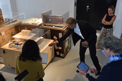 Pressegespräche zur Ausstellung mit Matthias Sauerbruch und Louisa Hutton