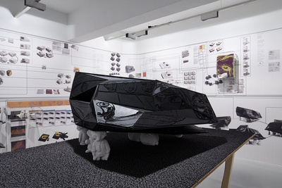 Blick in die Ausstellung „Snøhetta: Relations“ im aut, „A House to Die in“