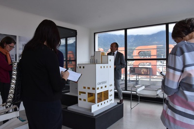 Pressegespräch zur Ausstellung "Über Lois Welzenbacher": die obersten Geschosse sind dem Adambräu gewidmet.