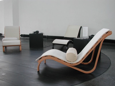 Blick in die Ausstellung mit "Welzenbacherliegen"