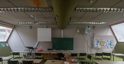 Josef Lackner, Schule der Ursulinen, Innsbruck, 1971–79