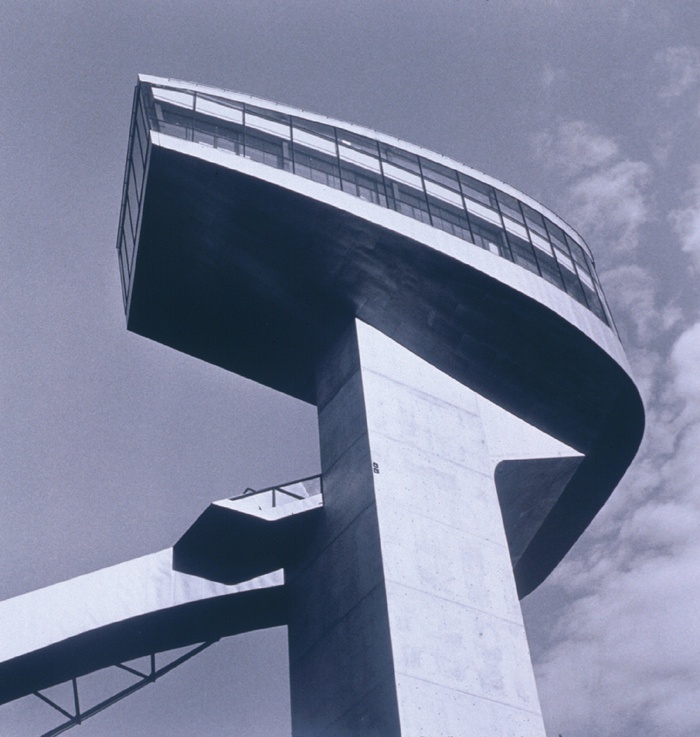 Auszeichnung des Landes Tirol für Neues Bauen 2002: Bergisel Schanze, Innsbruck, 1999-2002 (Architektur: Zaha Hadid)