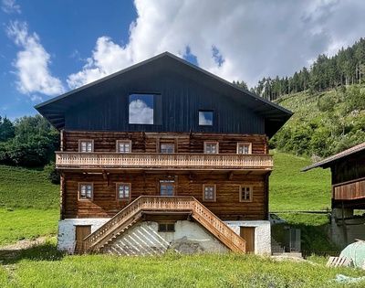 Anerkennung des Landes Tirol für Neues Bauen 2024: Hof D, Revitalisierung, Osttirol, 2022 – 2024 (Architektur: Stadt:Labor – Architekten)