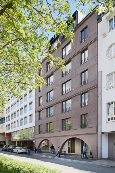 Weinberghaus – Stadthaus am Innrain, Innsbruck, 2019 – 2025 (Architektur: Rainer Köberl mit Julian Gatterer und Paul Pointecker, Ausführungsplanung zusammen mit beaufort architekten, Innsbruck)