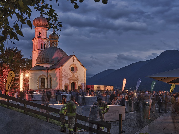 Freiluftfoyer am Birkenberg, Tiroler Volksschauspiele Telfs, 2023