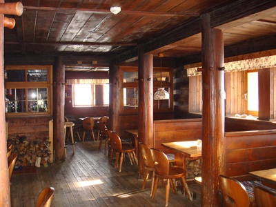 Gastraum Glungezerhütte – © Gerald Aichner Gastraum Glungezerhütte