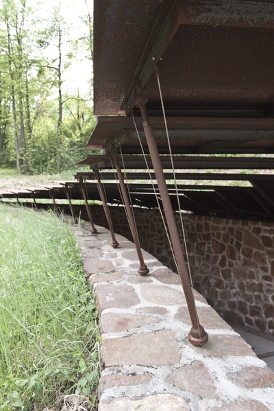 Tiefgaragenabfahrt bei Schloss Gandegg. Überetsch