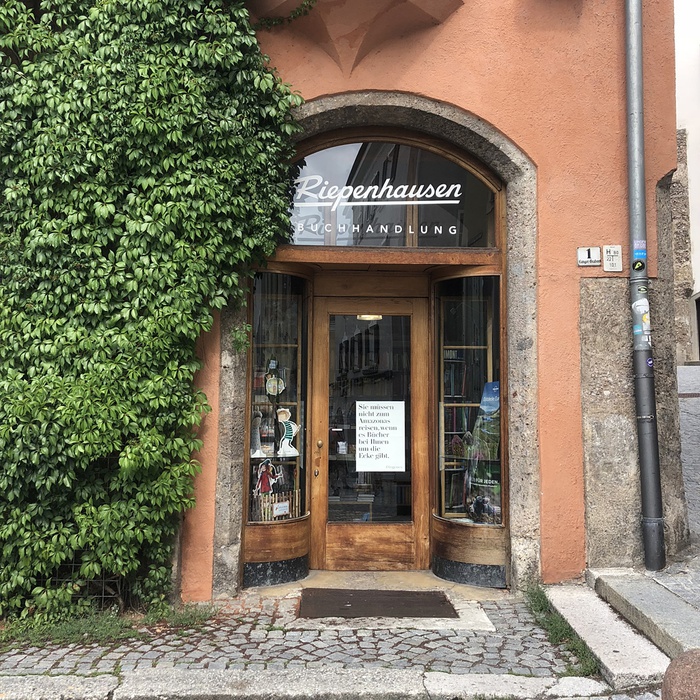 Ehem. Buchhandlung Moser, Hall in Tirol (1919 umgebaut von Lois Welzenbacher)