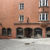 Ehem. Buchhandlung Moser, Hall in Tirol (1919 umgebaut von Lois Welzenbacher)