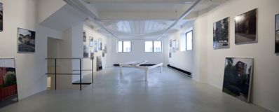 Blick in die Ausstellung "Italomodern" im aut