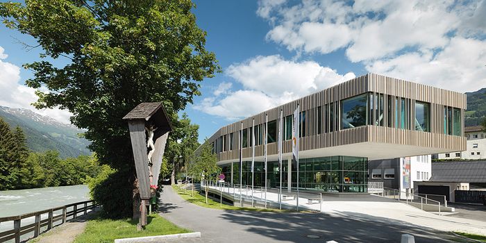Auszeichnung des Landes Tirol für Neues Bauen 2018: Campus Technik Lienz, Lienz, 2016 – 2018 (Architektur: fasch&fuchs.architekten)