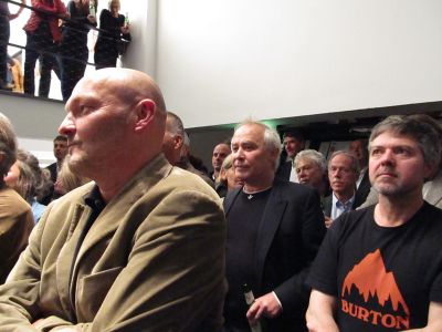 Ausstellungseröffnung und Feier "20 Jahre aut" – Kurzvorträge von Herwig van Staa (Landtagspräsident) und Arno Ritter (Leiter aut. architektur und tirol) und ein rauschendes Fest bis spät in die Nacht