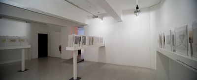 Blick in die Ausstellung "Friedrich Kiesler: Ausstellung als Wahrnehmungsapparat"