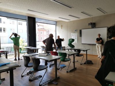 "Bildung braucht Raum" – Eine Bus-Tour mit Hannes Wiesflecker nach St. Johann und Kufstein