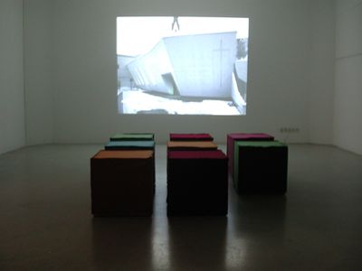 Blick in die Ausstellung "ZV Bauherrenpreis 2005" im aut
