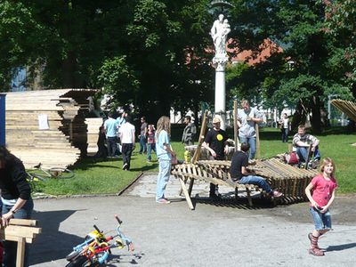 Die neuen Ansichtsexemplare im Waltherpark – "De(con)struction" und "Carpet" werden in Besitz genommen