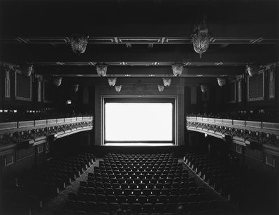 Hiroshi Sugimoto, Regency, San Francisco, 1992, Gelatin silver print, 119,4 x 149,2 cm, Courtesy of the artist and Marian Goodman Gallery